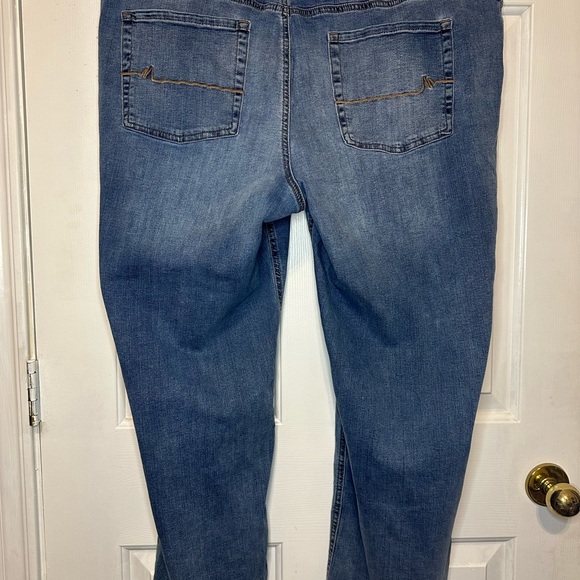 Maurice’s 22w short distressed boot cut jeans mid rise and medium wash denim - Picture 2 of 4